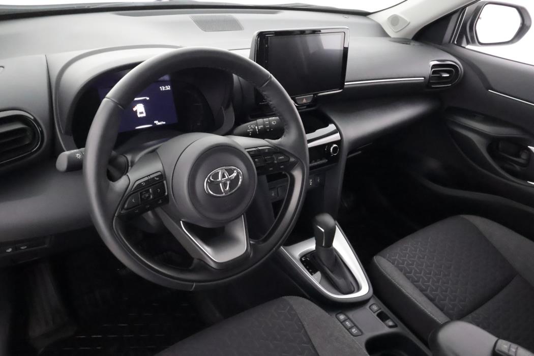 TOYOTA Yaris Cross 2023