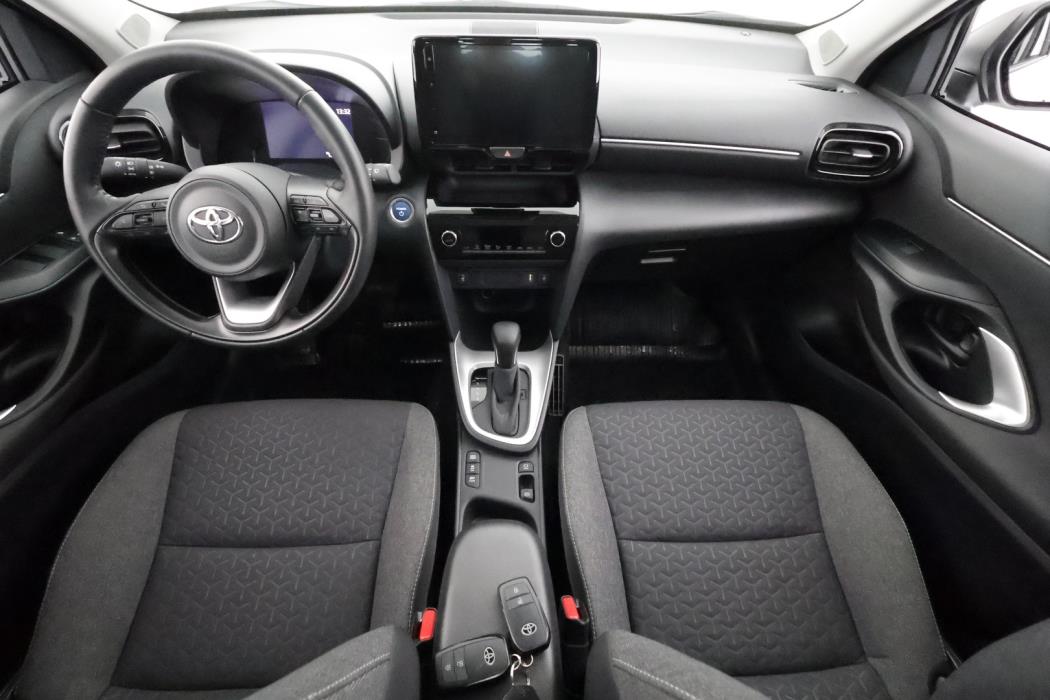 TOYOTA Yaris Cross 2023