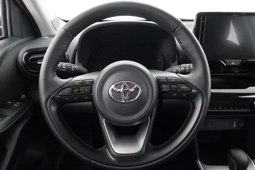 TOYOTA Yaris Cross 2023