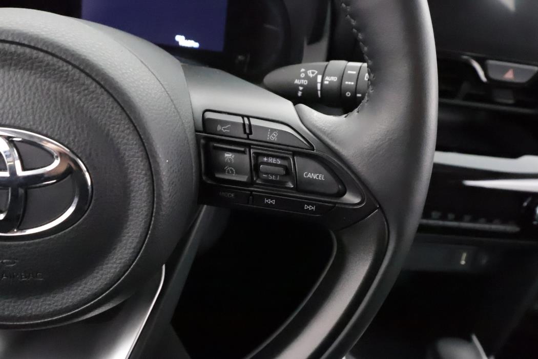TOYOTA Yaris Cross 2023