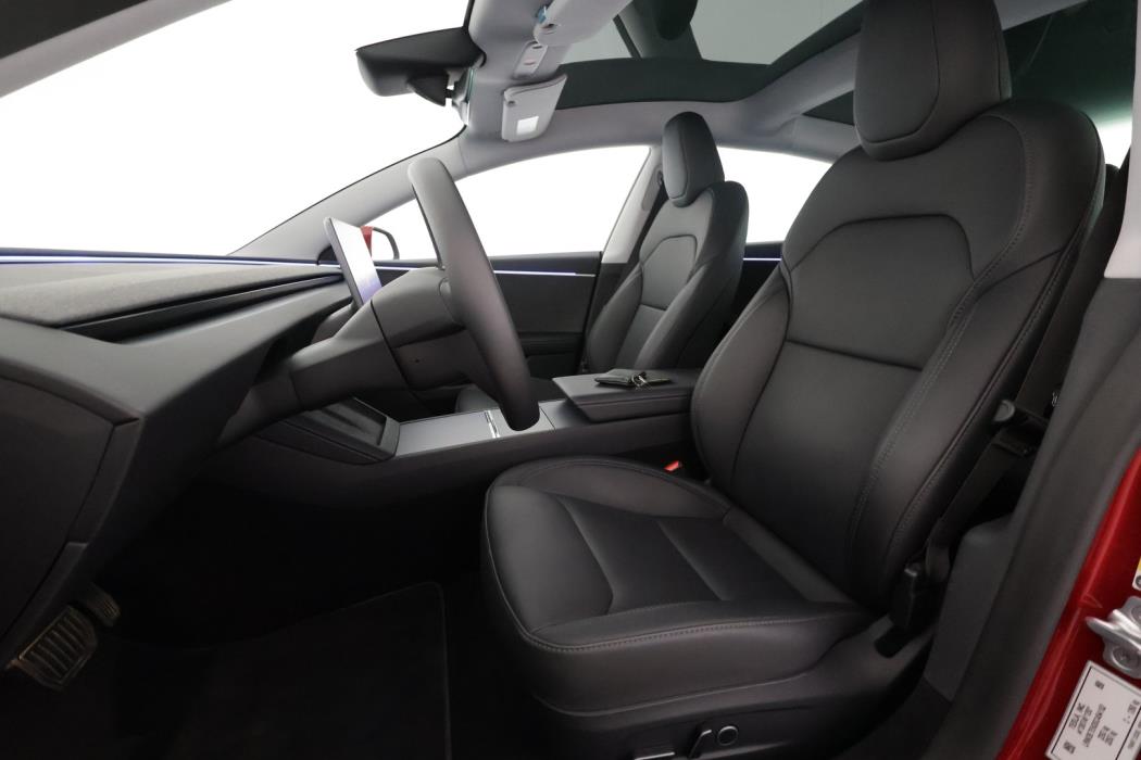 TESLA Model 3 2025