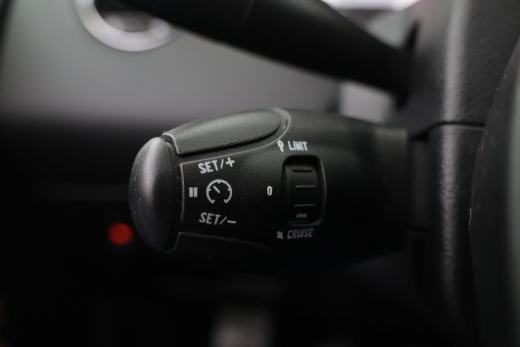 PEUGEOT 308 2013