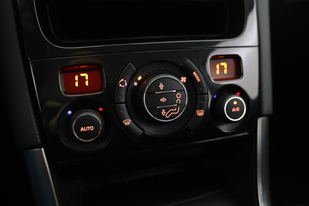 PEUGEOT 308 2013