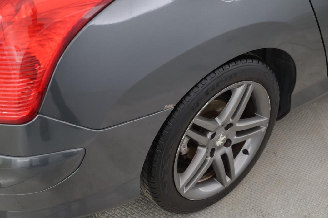 PEUGEOT 308 2013