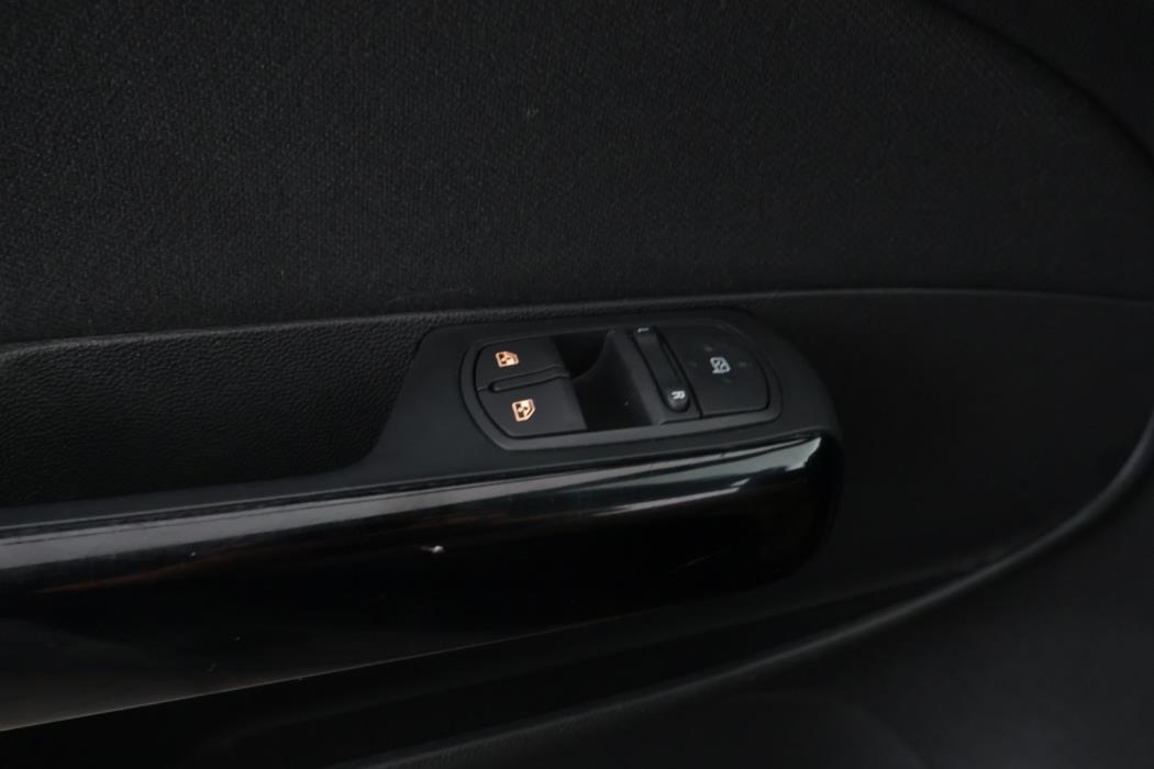 OPEL Corsa 2013