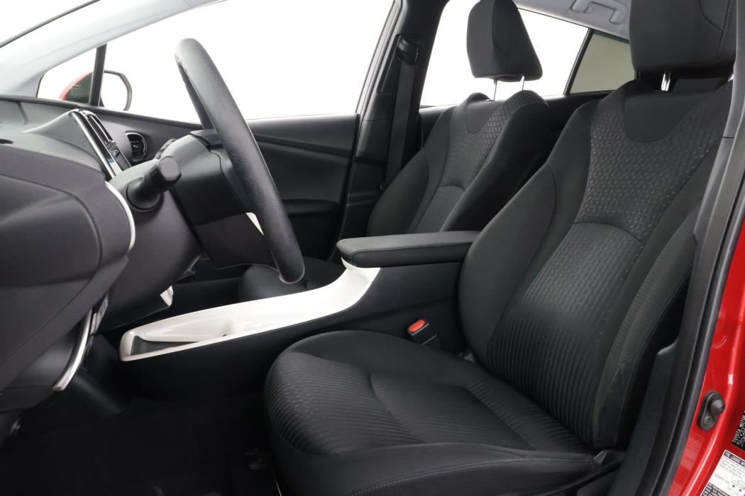 TOYOTA Prius 2016