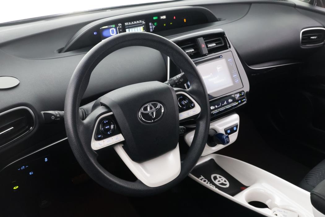 TOYOTA Prius 2016