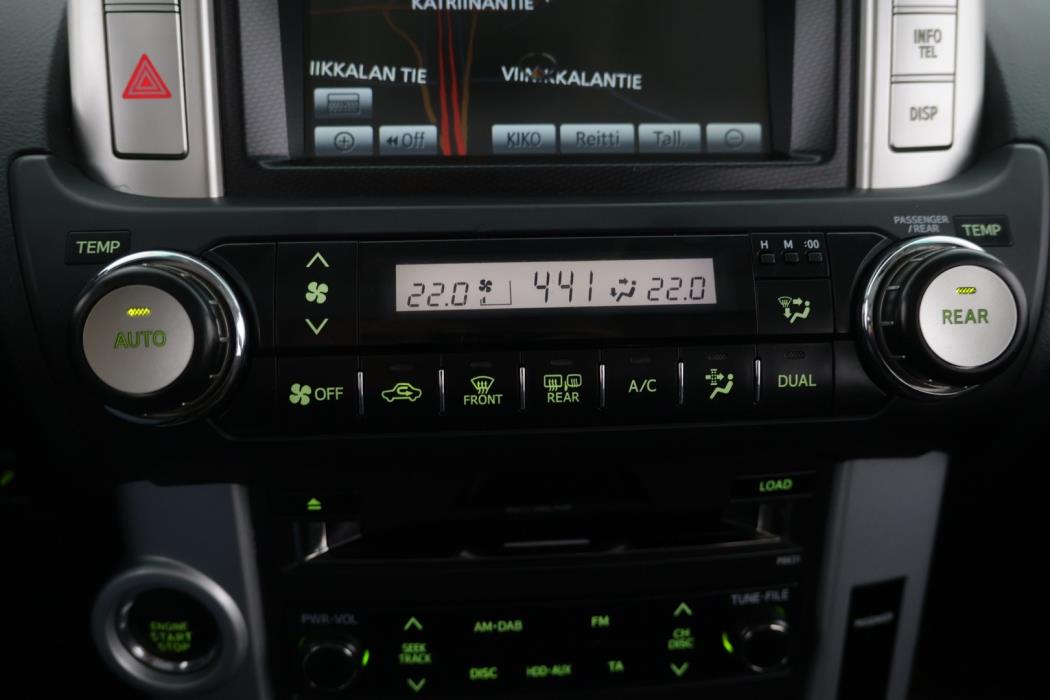 TOYOTA Land Cruiser 2010