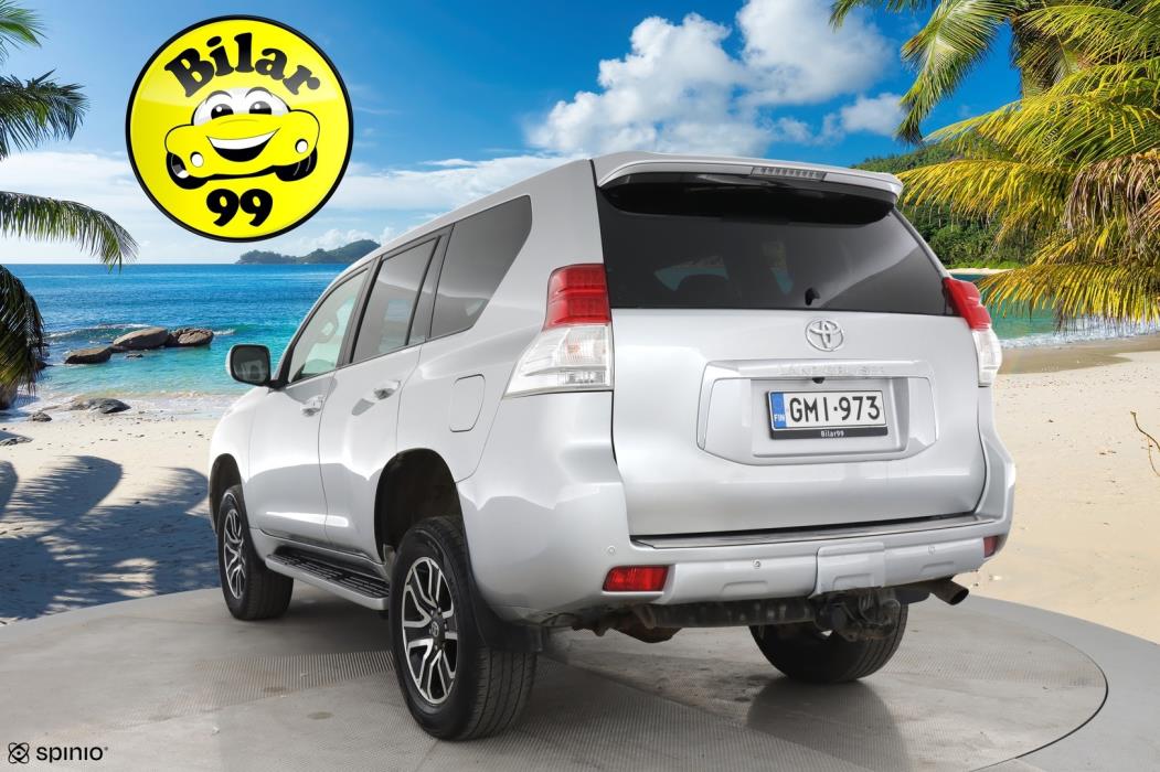 TOYOTA Land Cruiser 2010