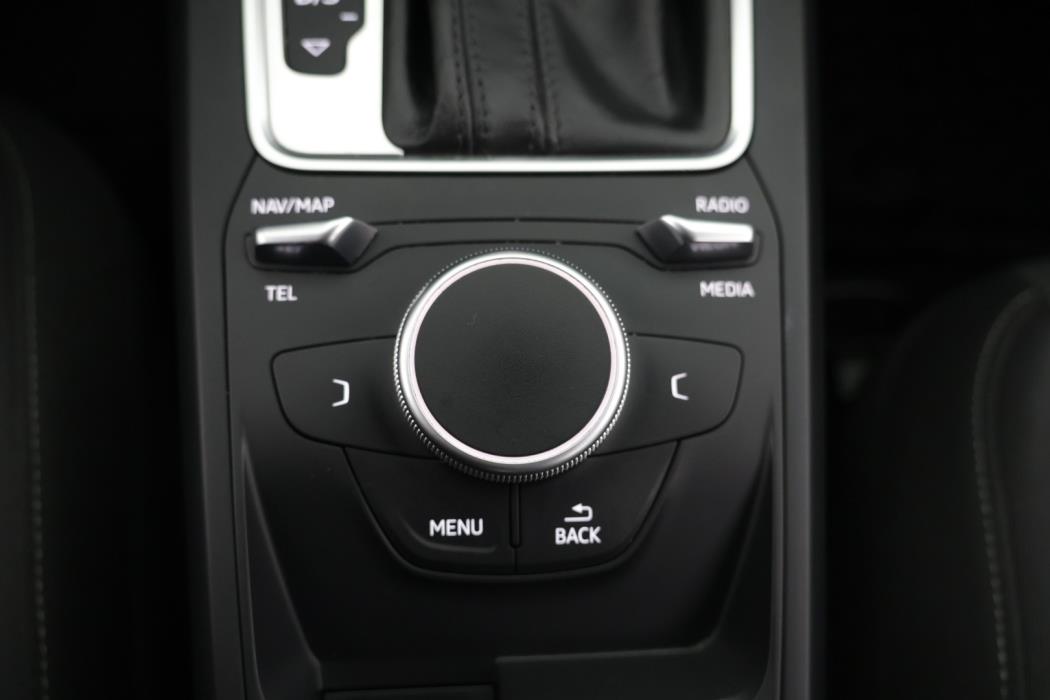 AUDI Q2 2017
