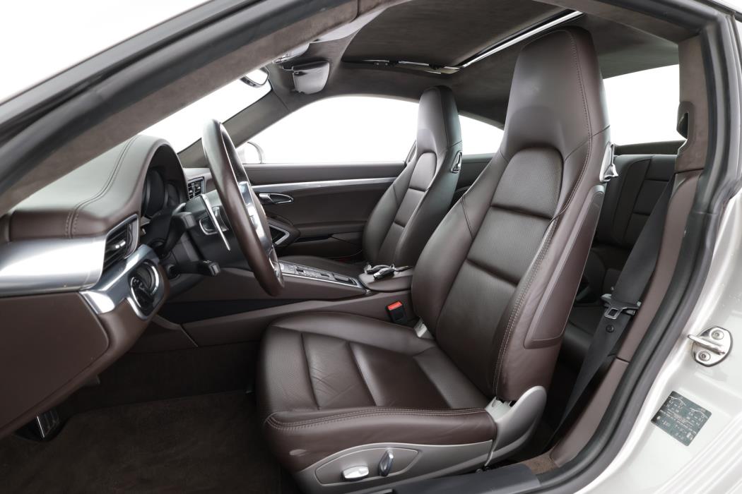 PORSCHE 911 2012