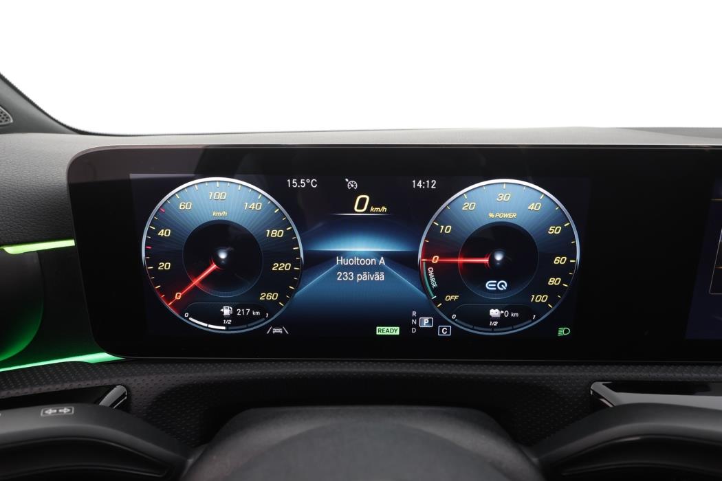 MERCEDES-BENZ A 2022