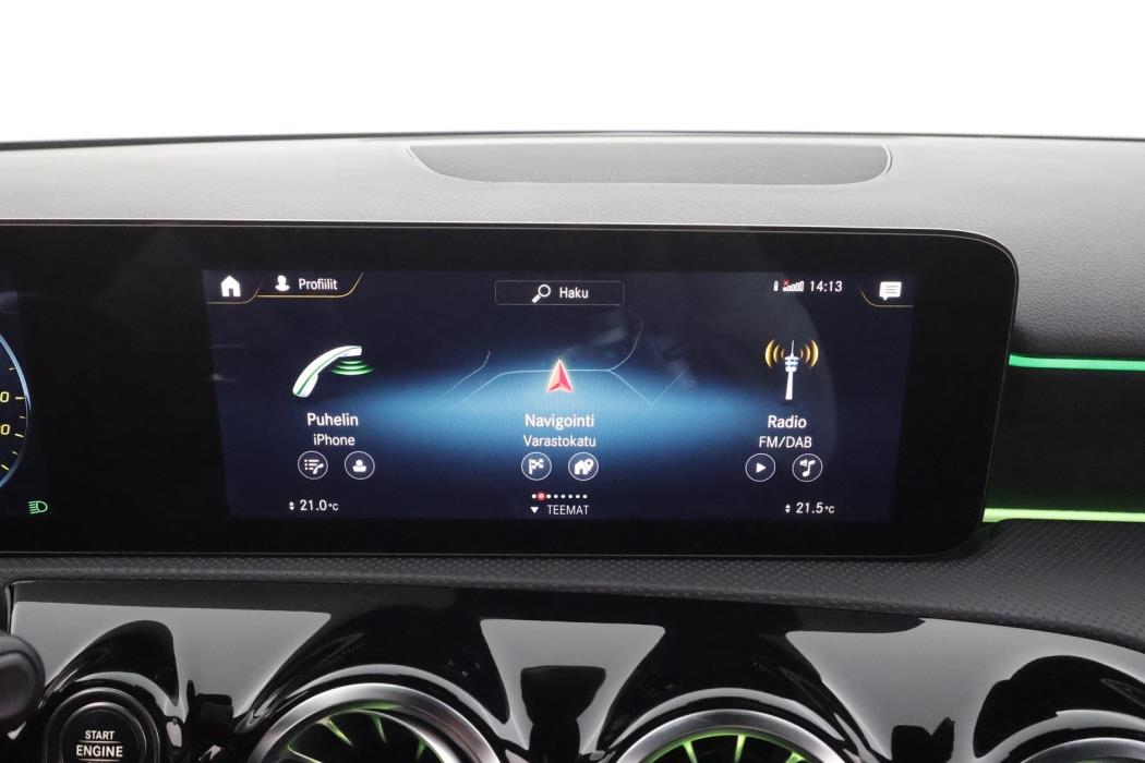 MERCEDES-BENZ A 2022