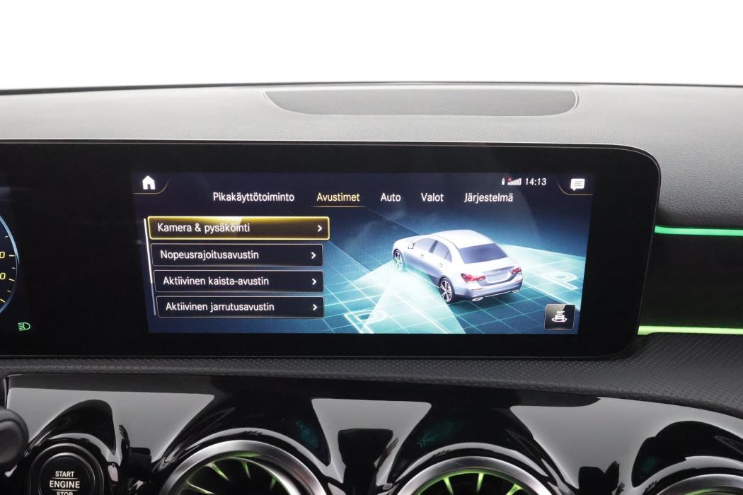 MERCEDES-BENZ A 2022