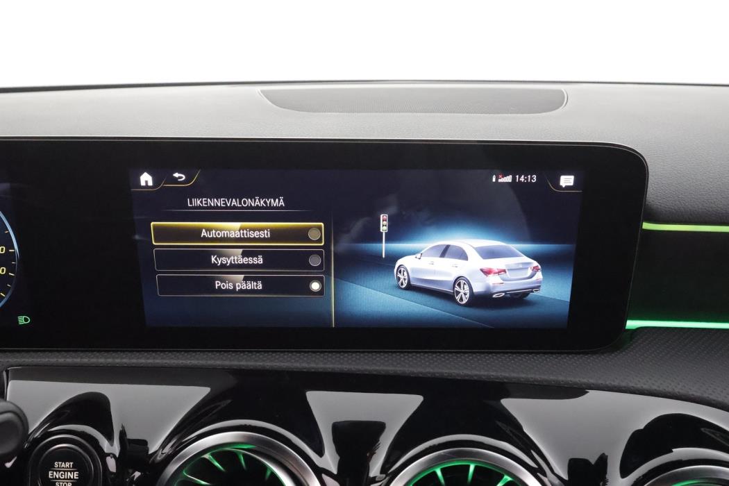 MERCEDES-BENZ A 2022