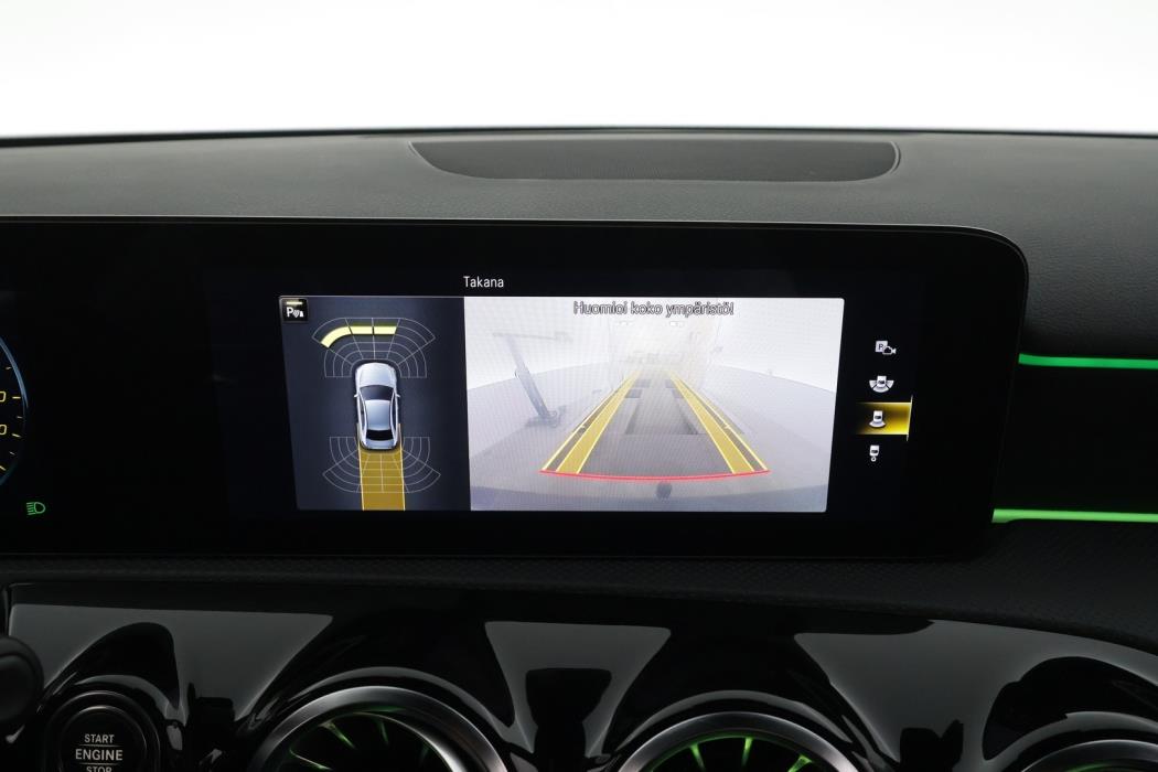 MERCEDES-BENZ A 2022