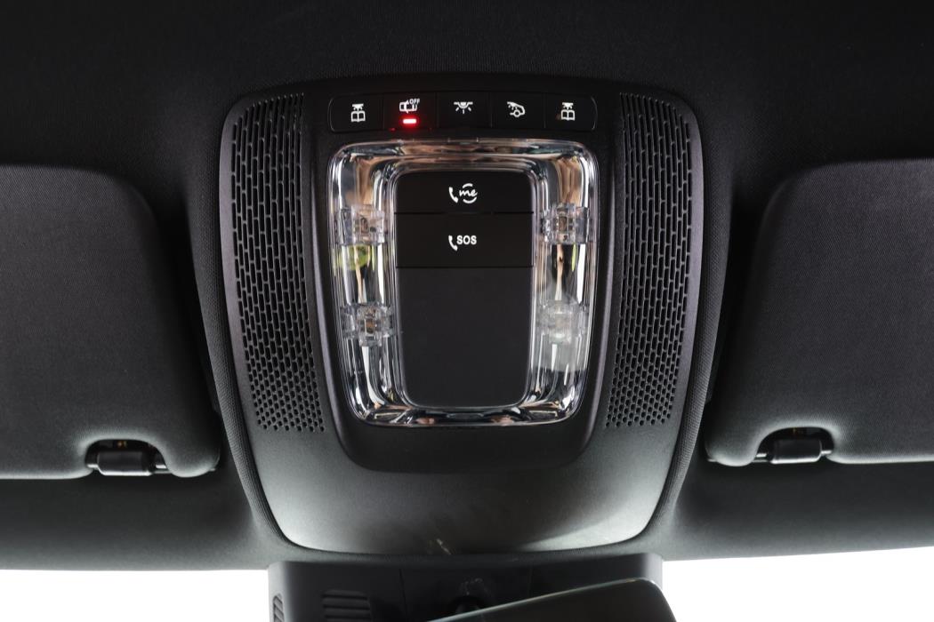 MERCEDES-BENZ A 2022