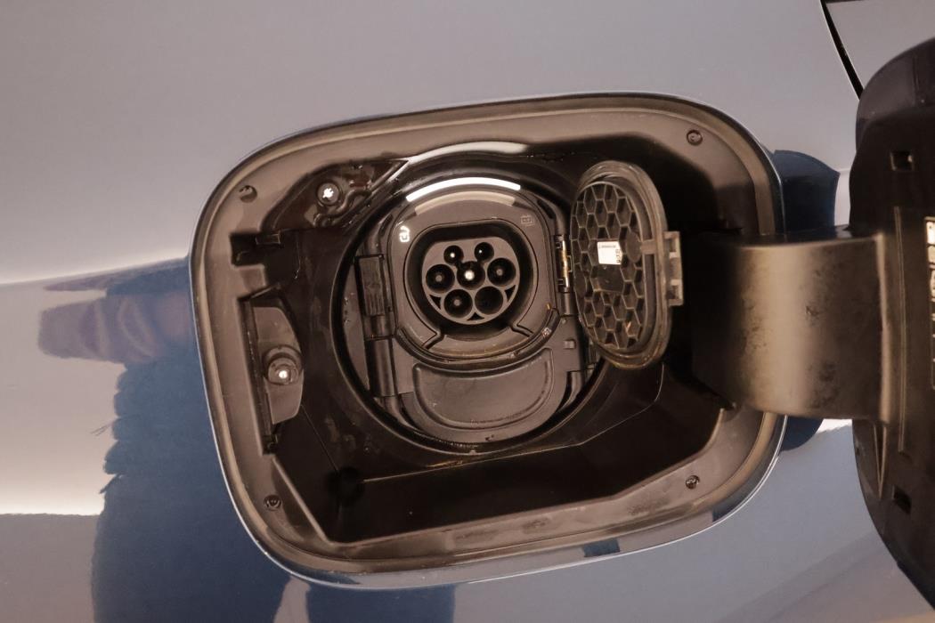 MERCEDES-BENZ A 2022