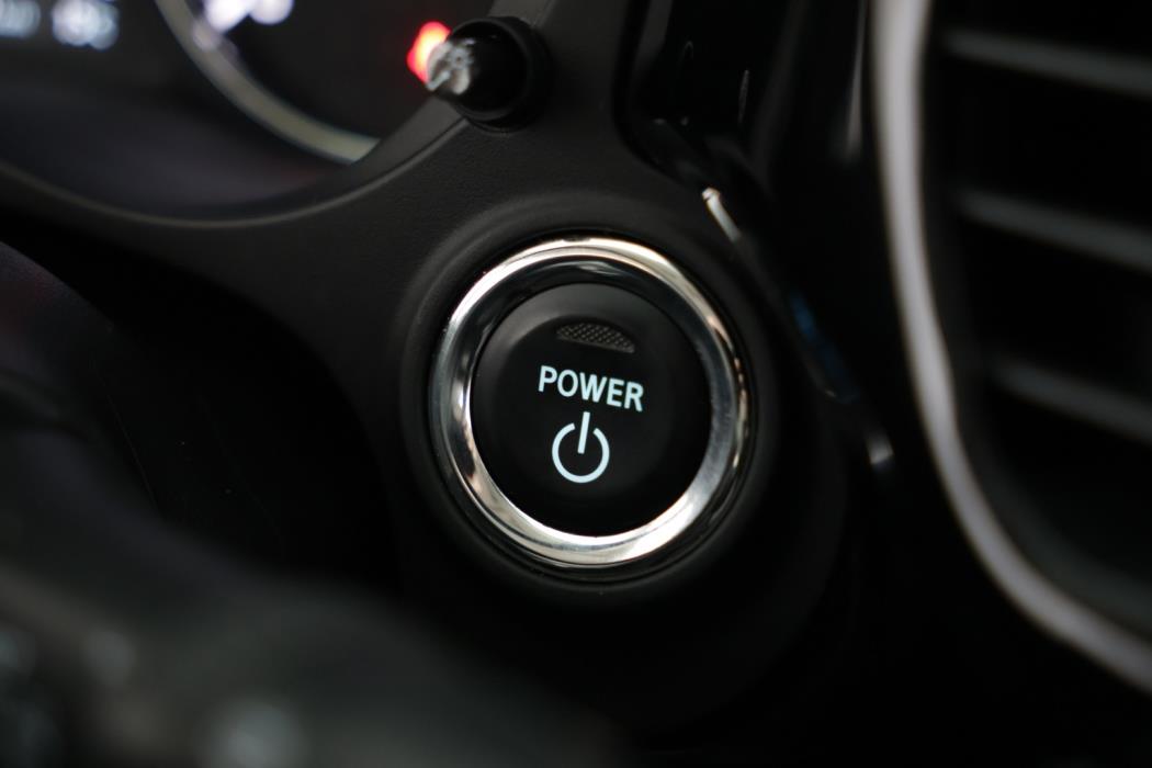MITSUBISHI OUTLANDER PHEV 2016
