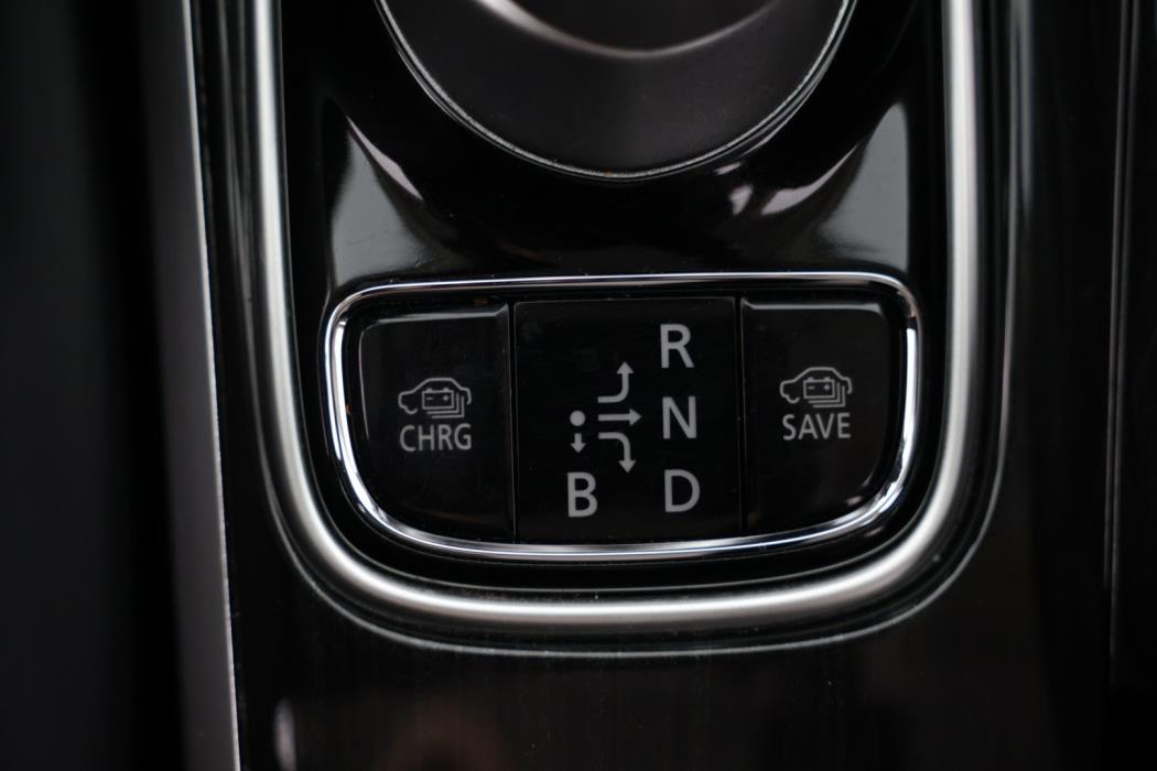MITSUBISHI OUTLANDER PHEV 2016