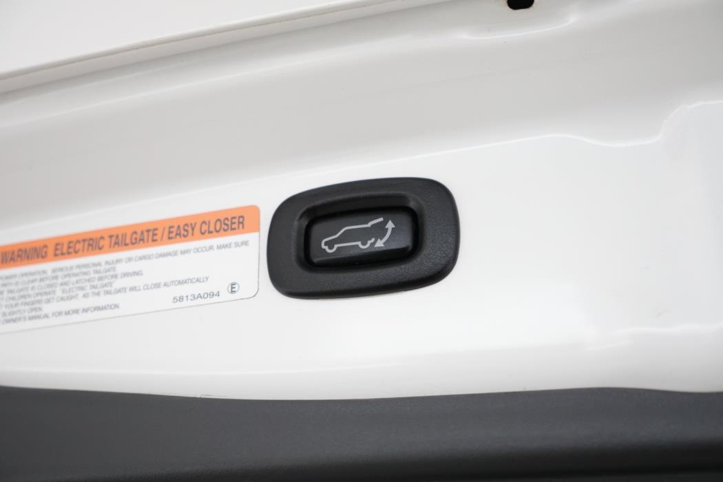 MITSUBISHI OUTLANDER PHEV 2016