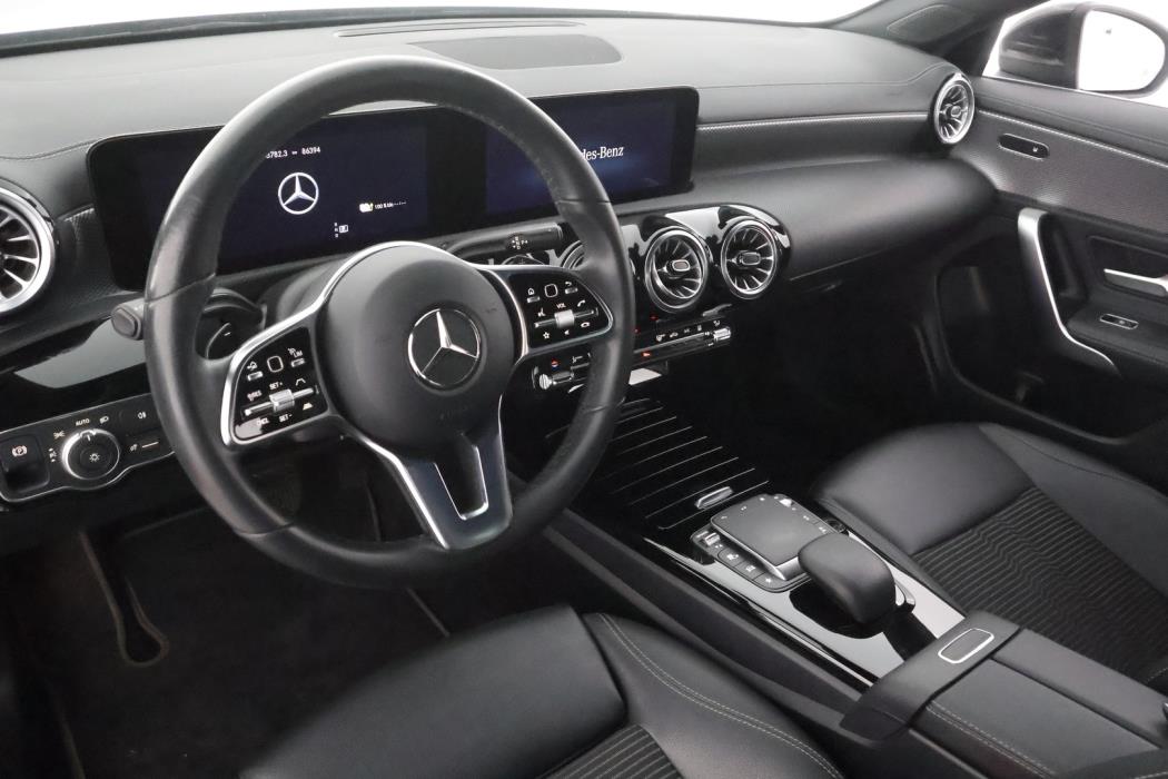 MERCEDES-BENZ CLA 2023