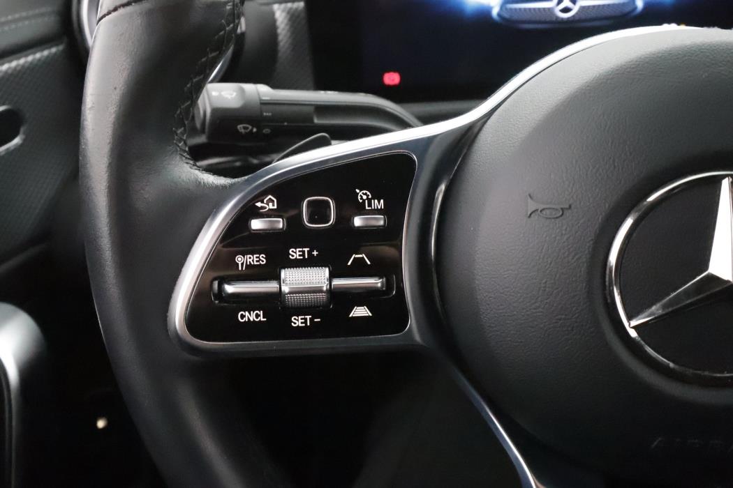 MERCEDES-BENZ CLA 2023