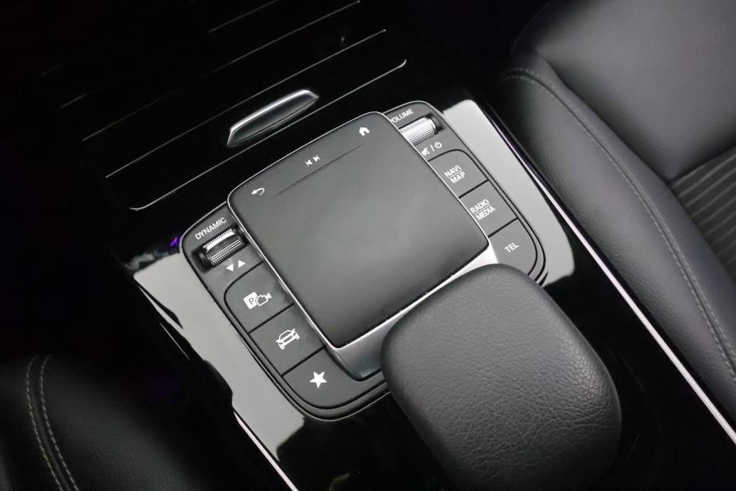 MERCEDES-BENZ CLA 2023