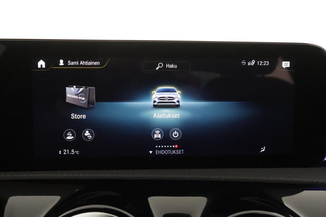 MERCEDES-BENZ CLA 2023