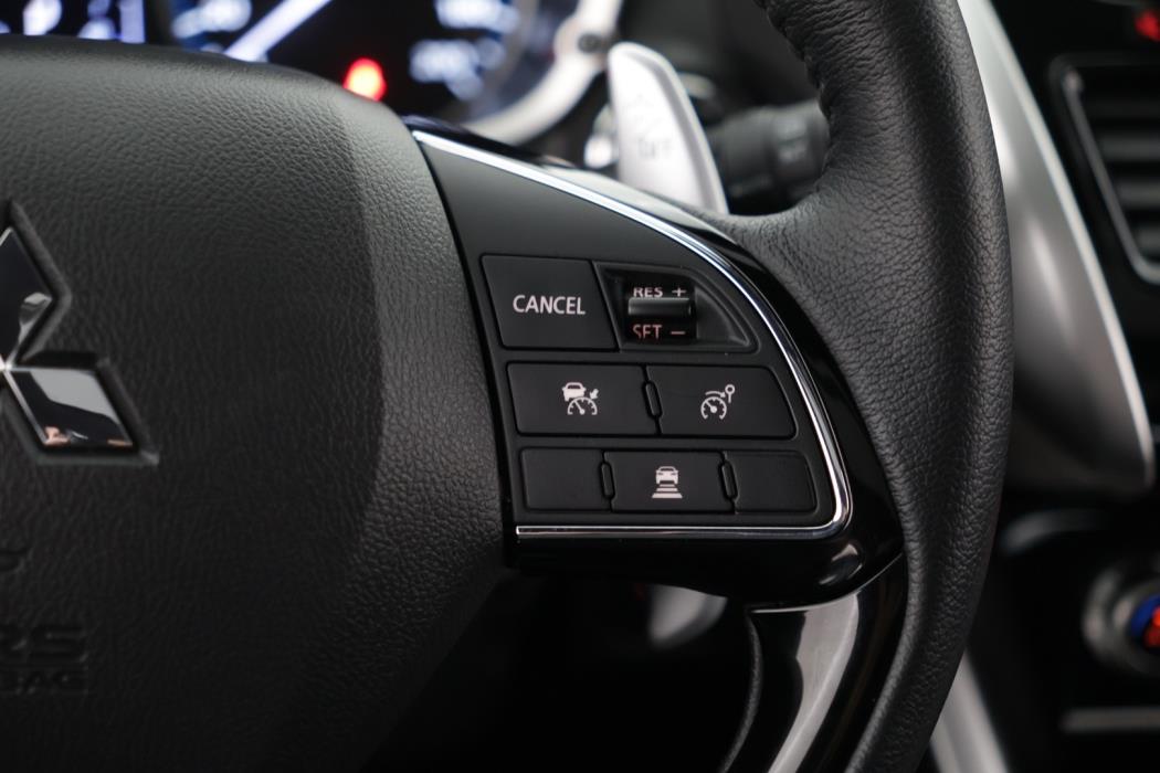 MITSUBISHI Eclipse 2025