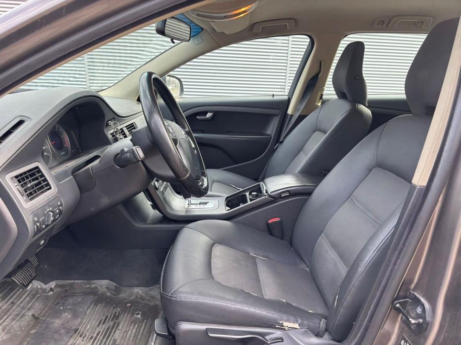 VOLVO V70 2008