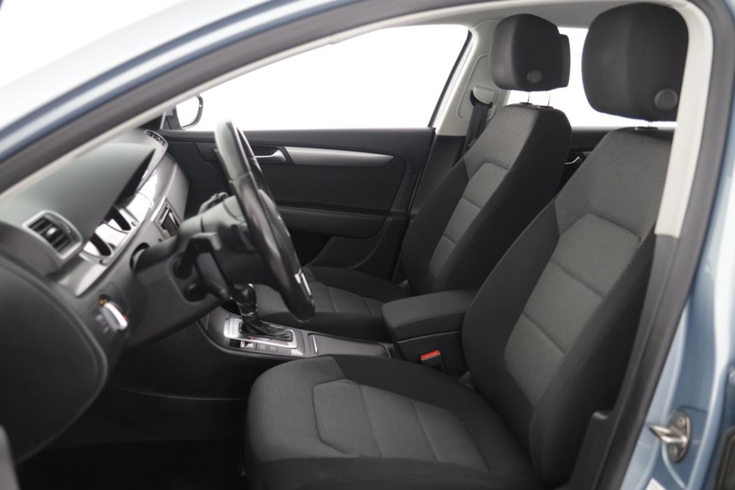 VOLKSWAGEN Passat 2013