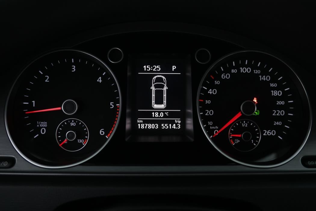 VOLKSWAGEN Passat 2013