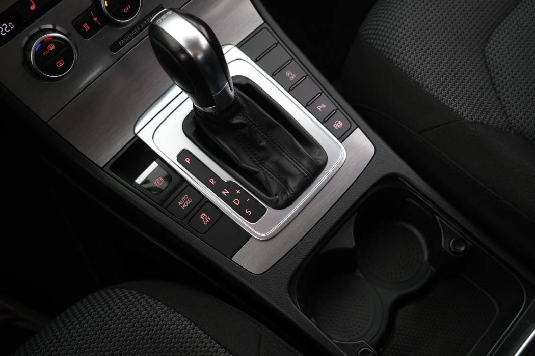 VOLKSWAGEN Passat 2013