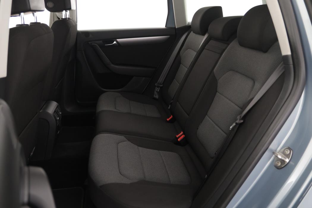 VOLKSWAGEN Passat 2013