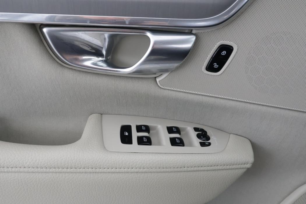 VOLVO V90 2017