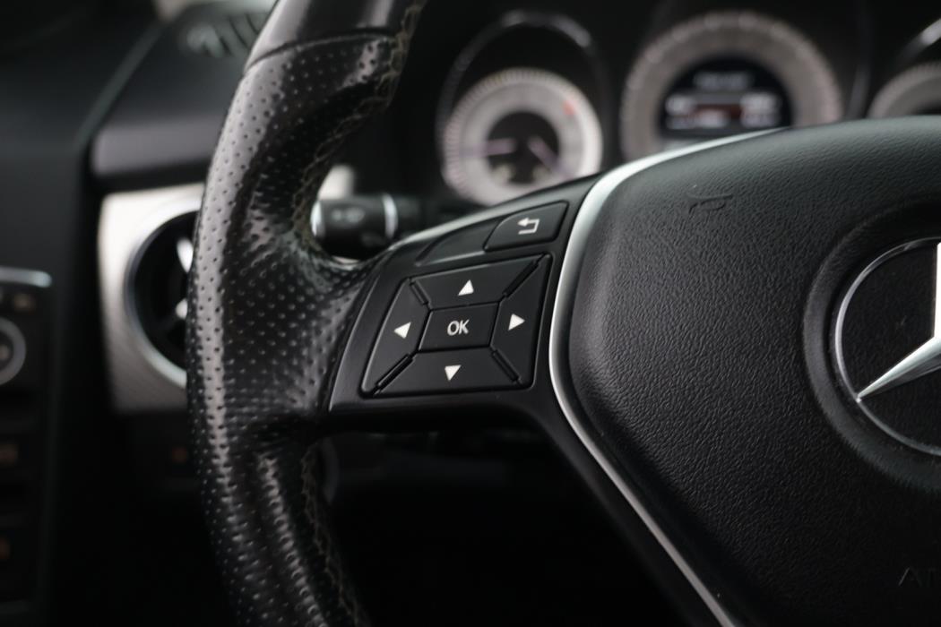 MERCEDES-BENZ GLK 2012