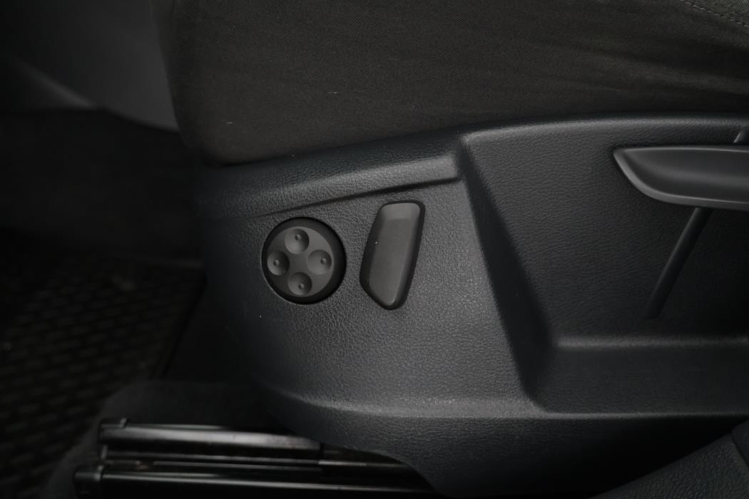 VOLKSWAGEN Sharan 2015