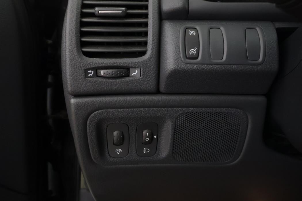RENAULT Laguna 2004