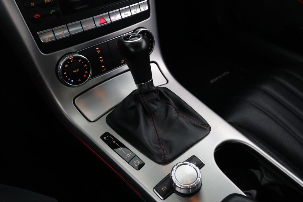 MERCEDES-BENZ SLK 2011