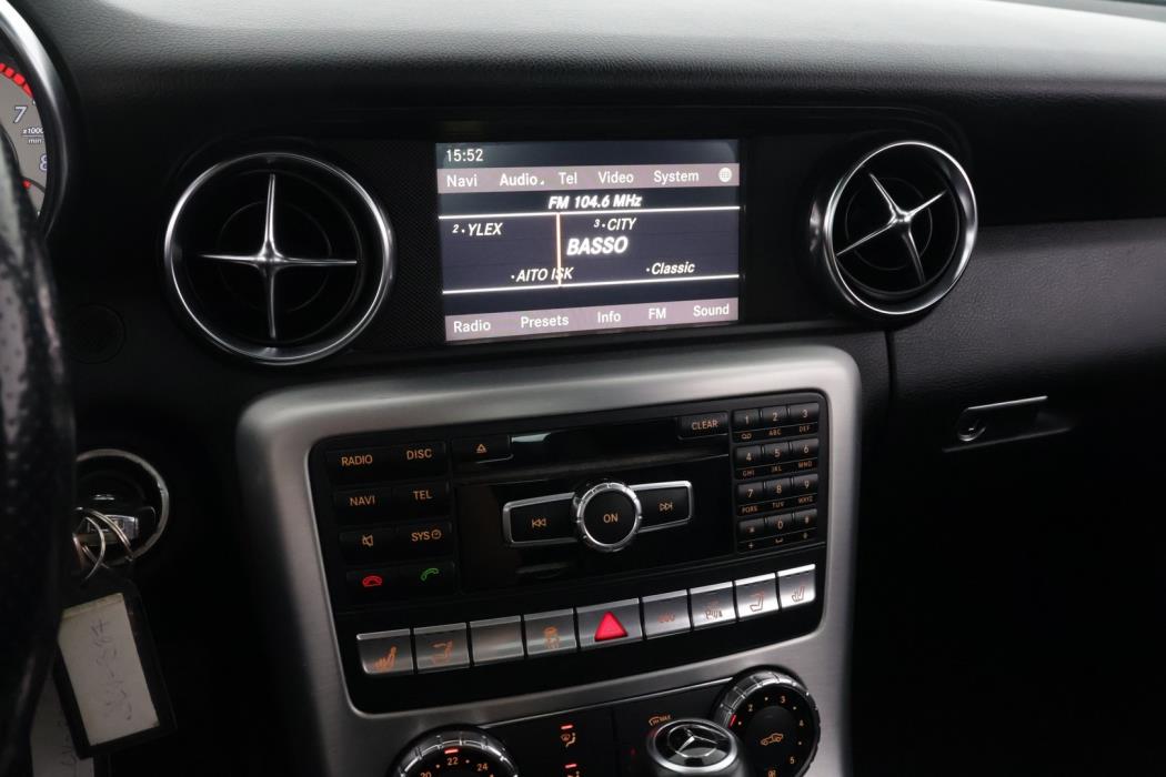 MERCEDES-BENZ SLK 2011