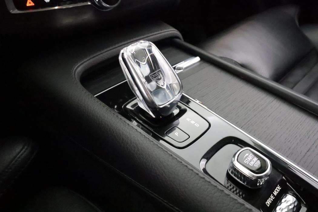 VOLVO XC90 2020