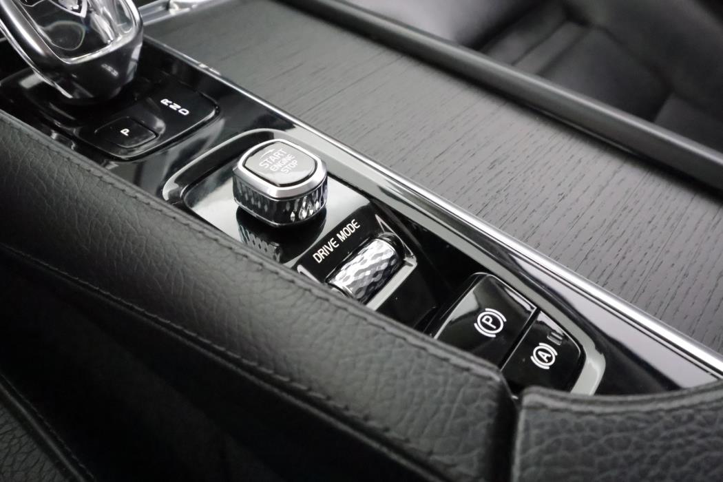 VOLVO XC90 2020