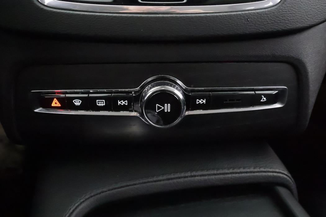 VOLVO XC90 2020