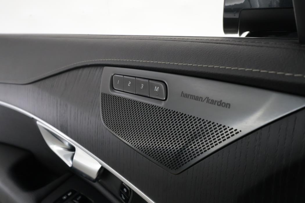 VOLVO XC90 2020