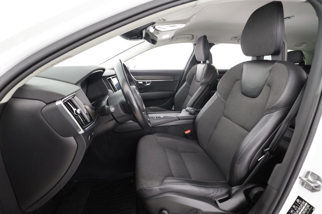 VOLVO V90 Cross Country 2018