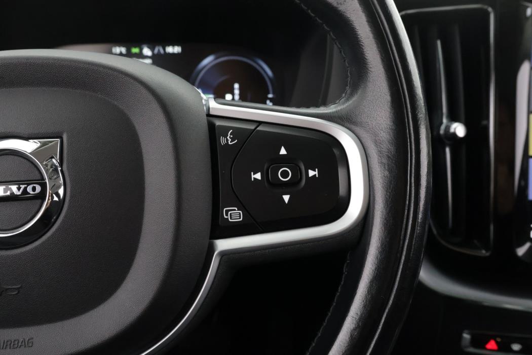 VOLVO XC60 2021