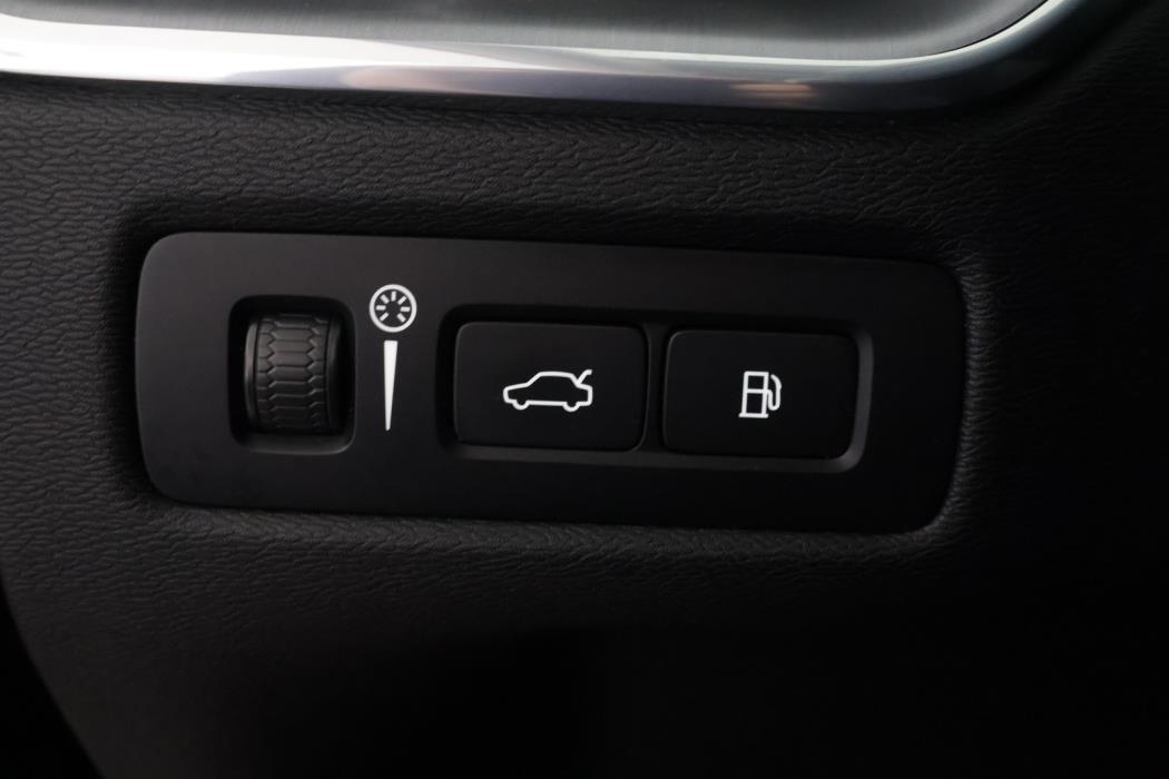 VOLVO XC60 2021