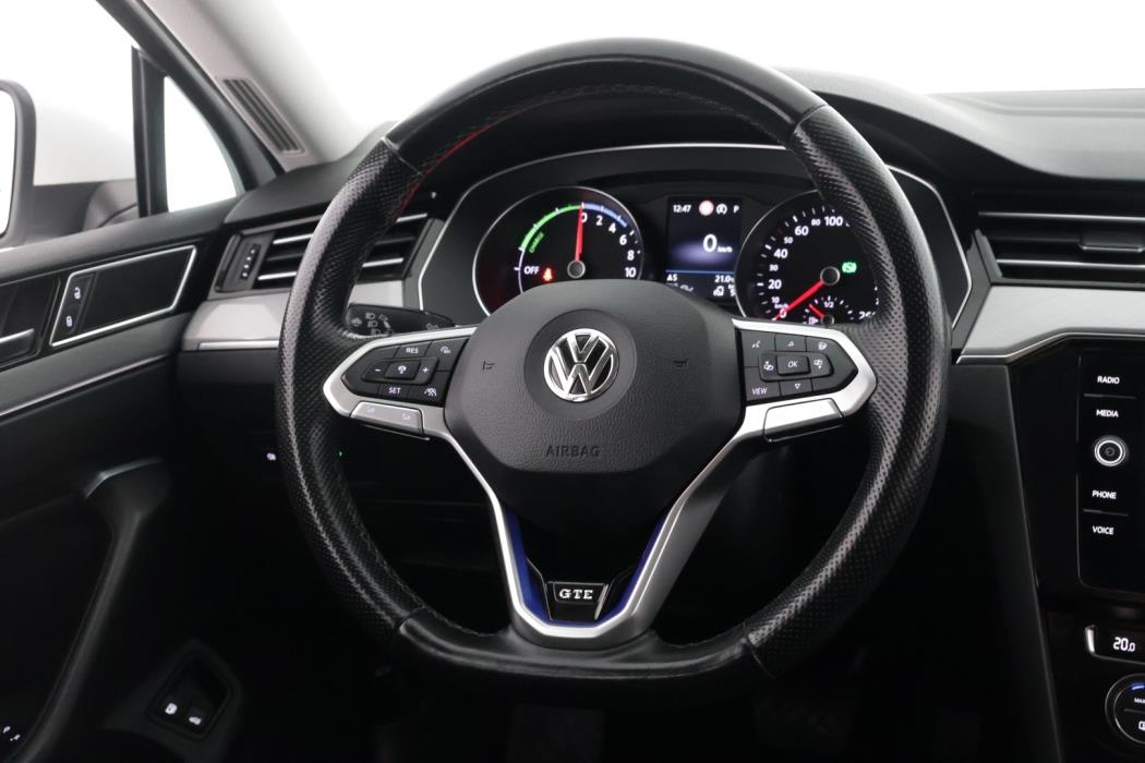 VOLKSWAGEN Passat 2020