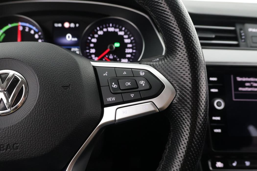 VOLKSWAGEN Passat 2020